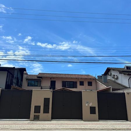פורטו בלו Casa Na Praia Frente Mar 01 מראה חיצוני תמונה